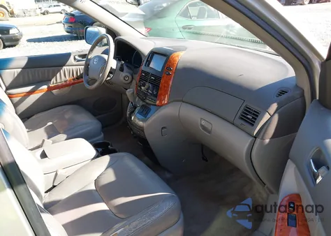 2007 Toyota Sienna Xle z USA, uszkodzony, nr VIN 5TDZK22C47S018092